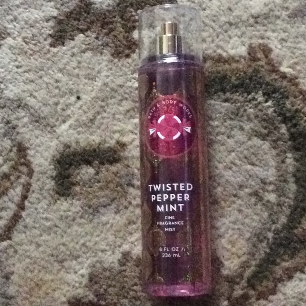 Bath and body works twisted peppermint
